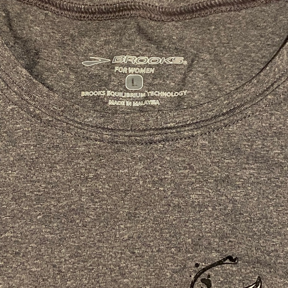 Nike Dri-FIT Running Shorts + Brooks Run Happy Tee Bundle Women’s L - Picture 7 of 9